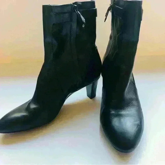 Cole Haan Air Nike Lynda 100% Leather Ankle Booties - Picture 1 of 7